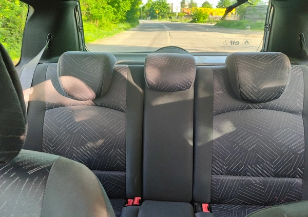 Renault Clio cena 3250 przebieg: 217000, rok produkcji 2002 z Poznań małe 326